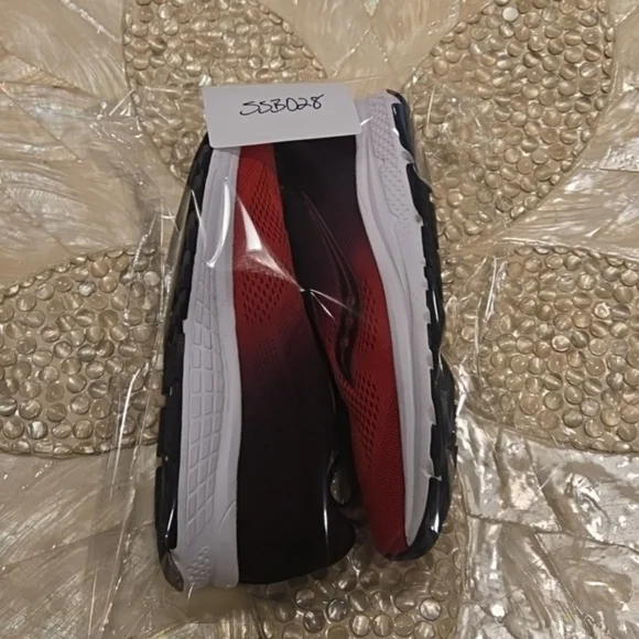 Saucony Breakthru 4 Men's Red Black Running Sneakers  Size 9 New No Insoles - Picture 10 of 10